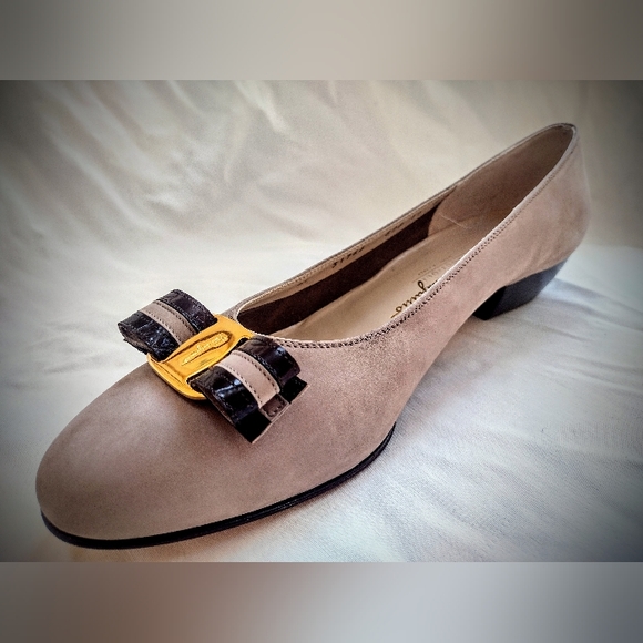 NWT Vintage Lillaz Salvatore Ferragamo Vara Shoes, Suede w/ Two-tone Bow! - Picture 5 of 13